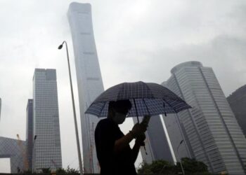 Foreign Direct Investment into China Plummets to 23-Year Low