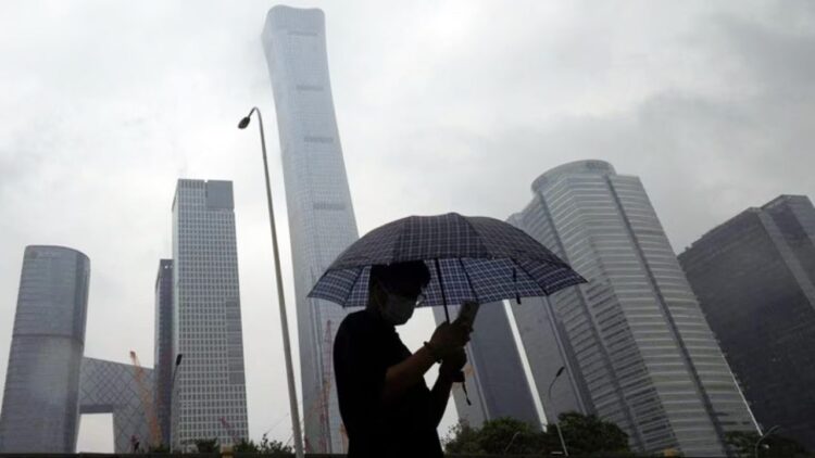 Foreign Direct Investment into China Plummets to 23-Year Low