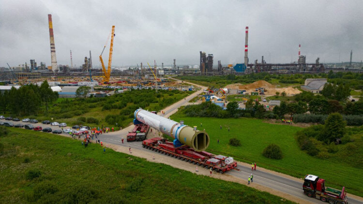 Record-Breaking Reactor Installation for Lithuanian Refiner